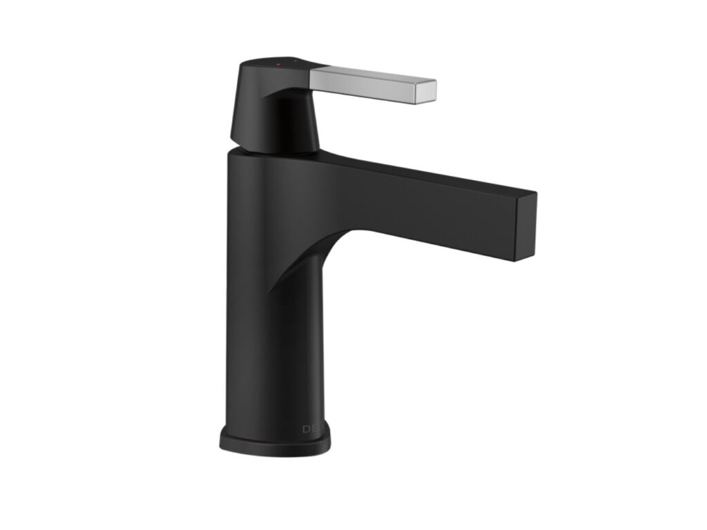 Single Handle Bathroom Faucet In Chrome Matte Black